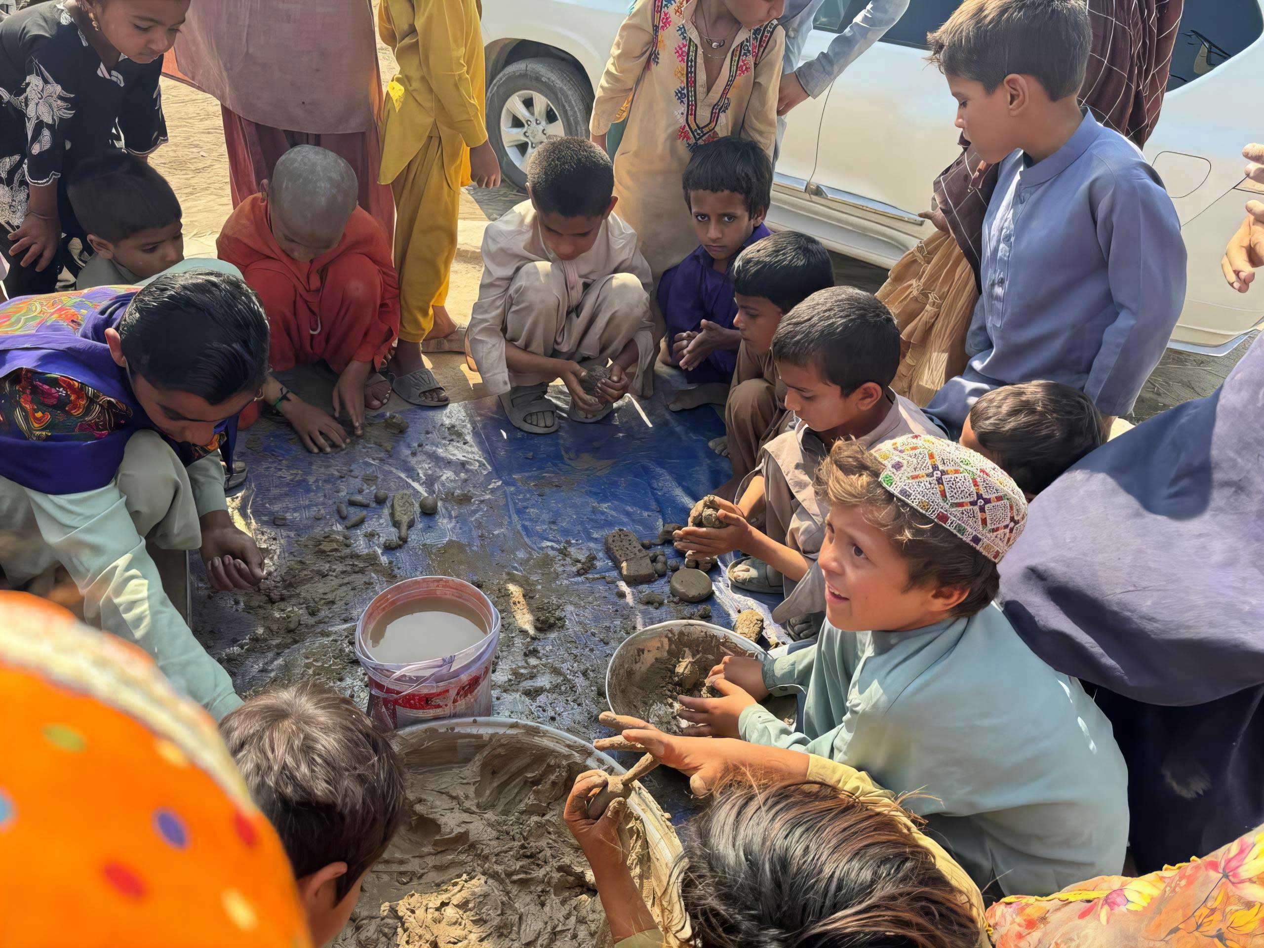 PlayLab session mothers and children learning